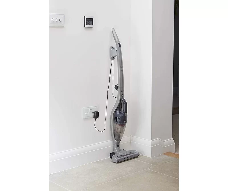 قیمت جارو شارژی بلک اند دکر مدل SVB520JW-B5