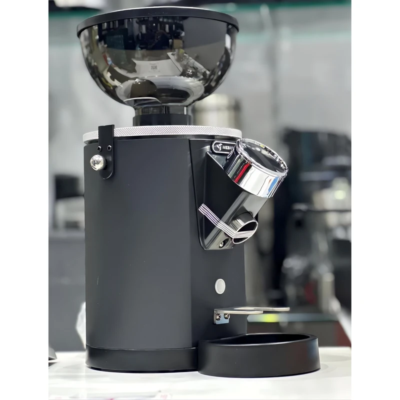 آسیاب مباشی مدل ME-CG2299 — نمای ۳